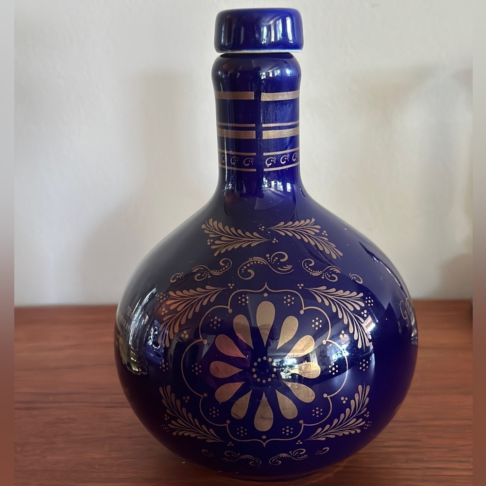 Grand Mayan Ceramic Traditional Decanter Hand made & Decorated with 24K Gold.